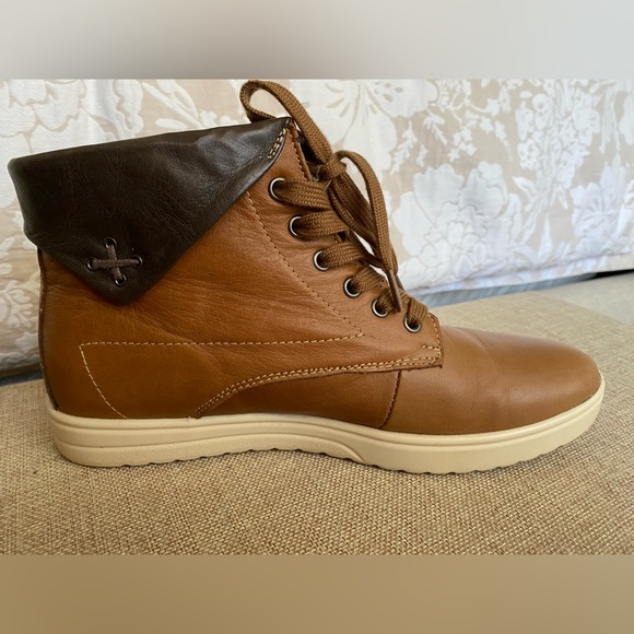 Tan leather high top trainers - Picture 5 of 8